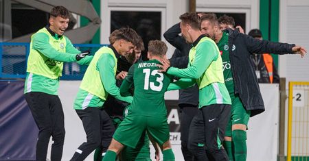 Warta Poznań nie do zatrzymania! "Zieloni" wygrywają z Podhalem i przedłużają serię do 14 meczów bez porażki