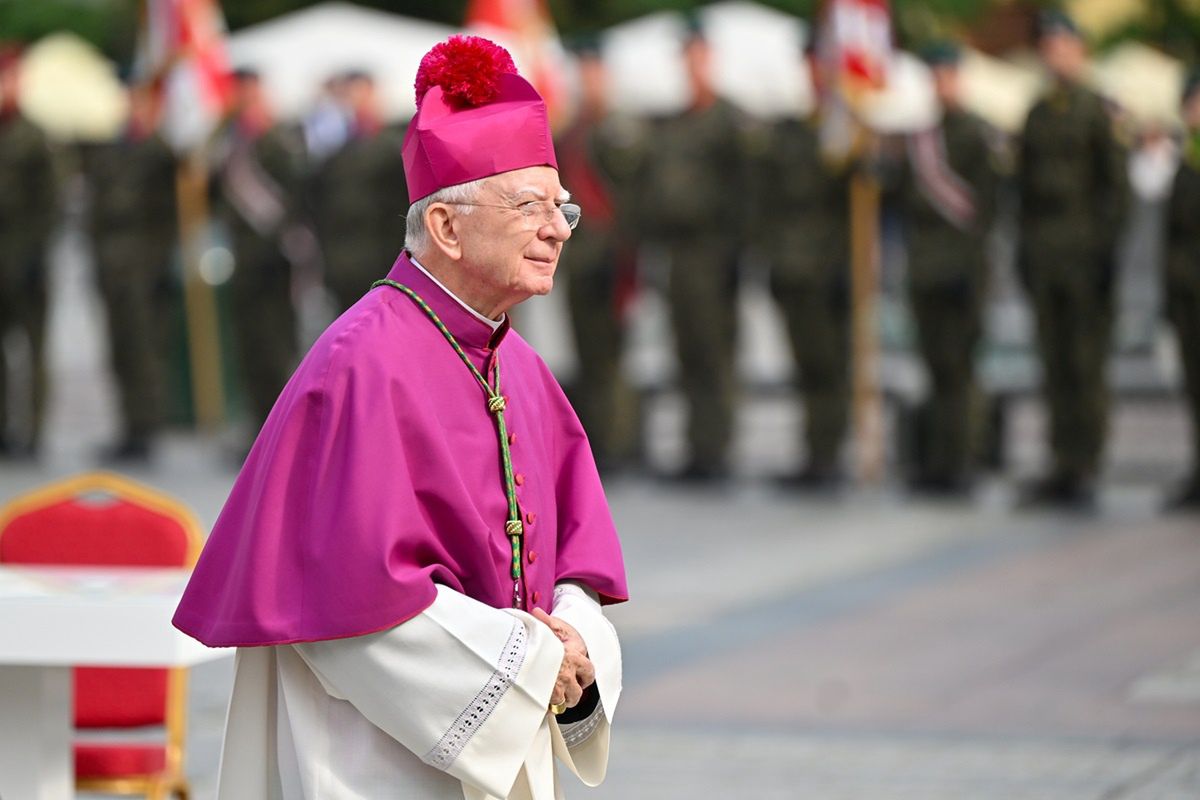 Abp Jędraszewski krytykuje edukację zdrowotną. "Deprawacja"