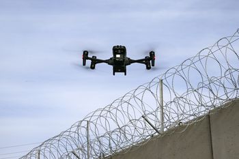 Roboty i drony na granicy NATO. Zastąpią żołnierzy?