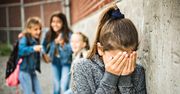 Ostrów Mazowiecka: Kopnął i znieważył 11-latka, bo nie podobał mu się kolor jego skóry. Prokuratura Rejonowa prowadzi śledztwo w tej sprawie