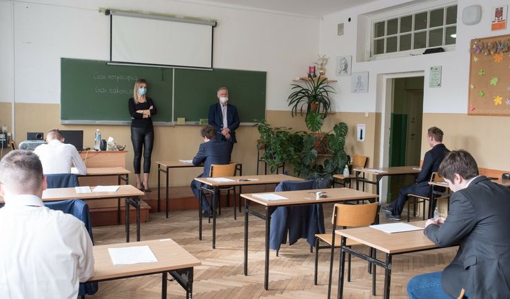 Warszawski ratusz podaje, że prawie połowa nauczycieli chce odejść z pracy