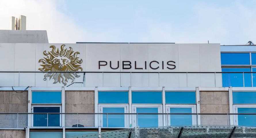 Publicis Groupe urosła o ponad 5 proc. AI drogie, akcje tanieją