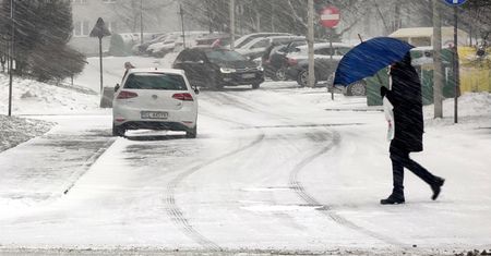 Nadciąga zima. Synoptycy zapowiadają opady i zamiecie śnieżne