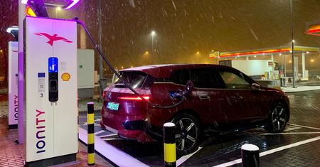 Stało się - elektryki sprzedają się lepiej niż auta z dieslem. Oczywiście jest haczyk