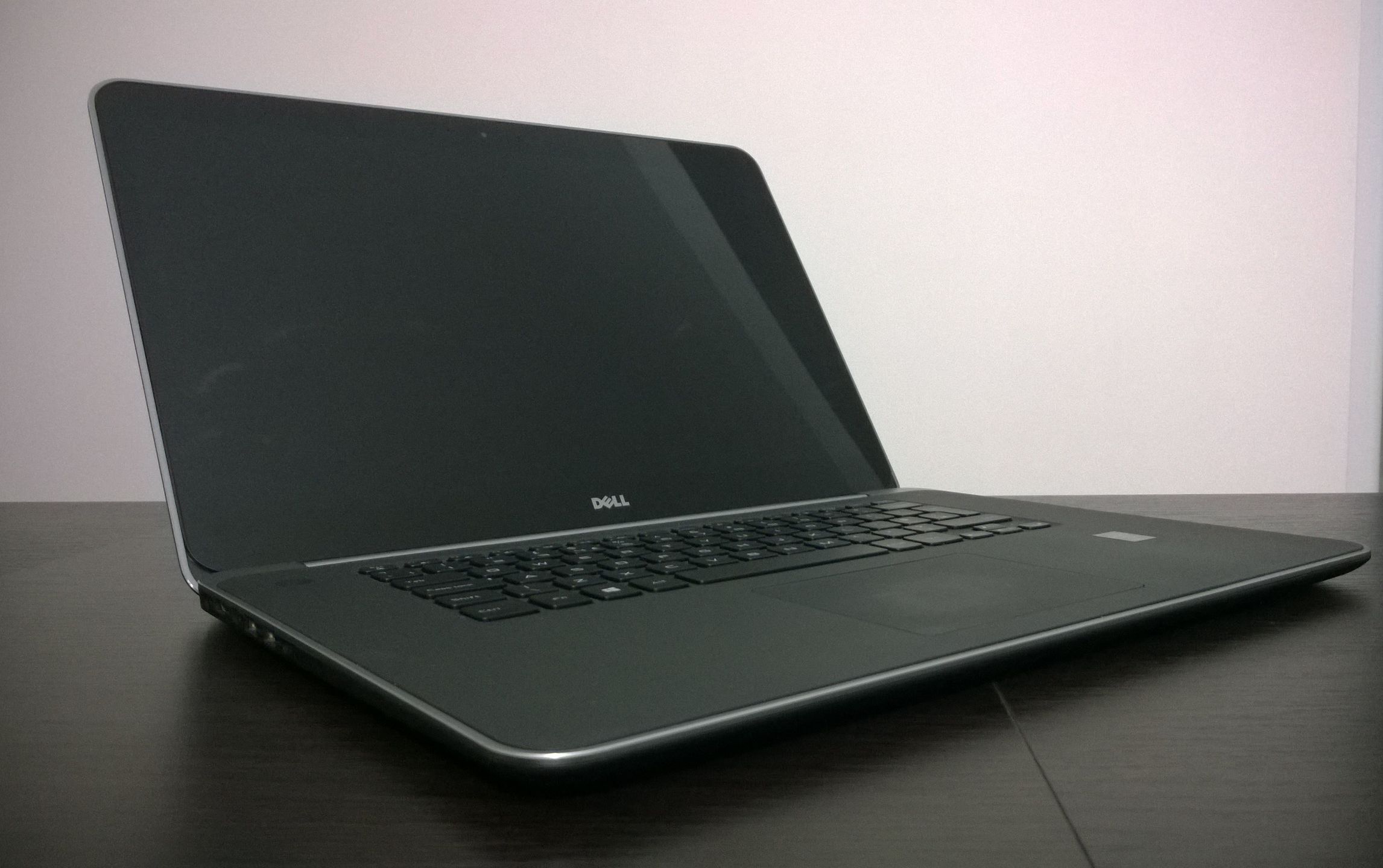 Dell XPS 15 (9530) – pogromca MacBooka Pro 15? 17