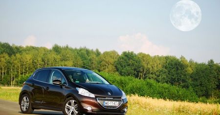 Peugeot 208 1,6 e-HDI Allure - lwi charakter w wersji mini [test autokult.pl]