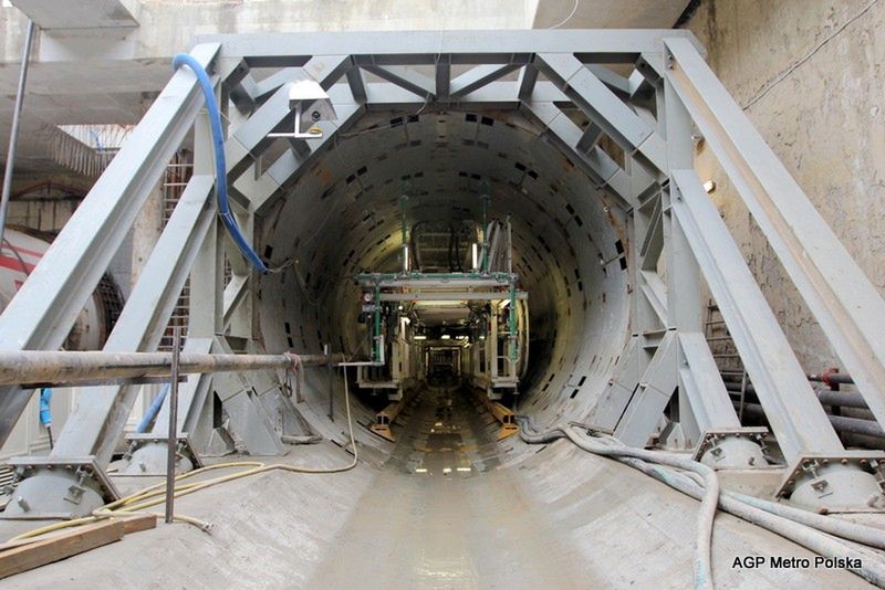 Pierwsze 105 metrów tunelu metra!