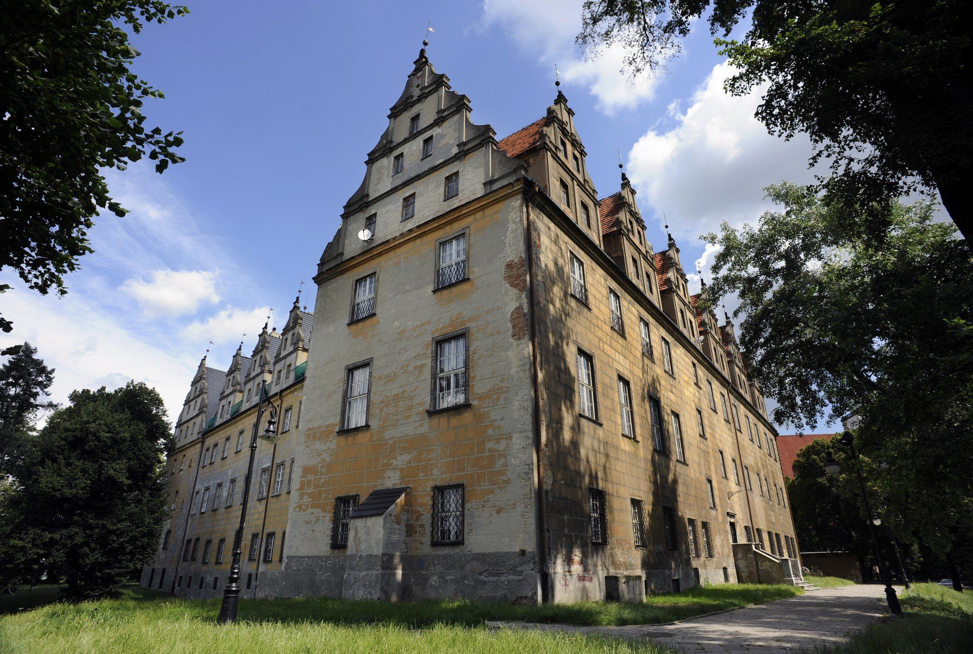 Ukryty skarb Dolnego Śląska. Z tego zamku rozciąga się widok jak z cesarskich snów