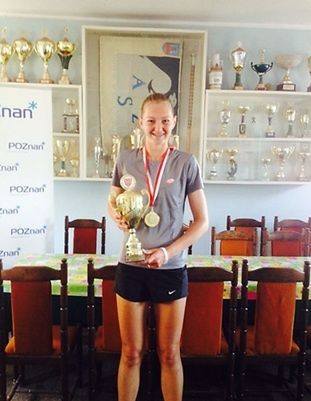 Zuzanna Maciejewska z trofeami / fot - informacja prasowa