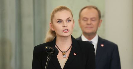 Tusk obiecał podwyżki, jest złość. "Nie mam już sił"