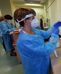 Szczepienia na COVID. Ponad 61 tys. osób zaszczepionych. W poniedziałek preparat trafi do seniorów