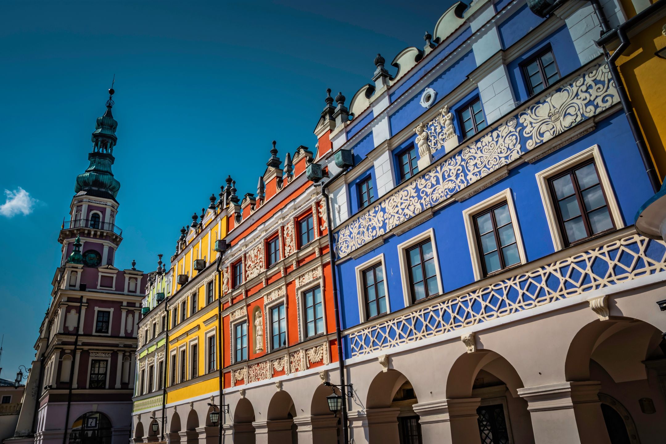 Zamość urzeka kolorami kamienic przy rynku
