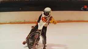 Żużel. Od małego związana z żużlem. Bratanica Ivana Maugera z sukcesami ścigała się w lewo