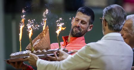 Tak uczcił swoje 38. urodziny Novak Dojokovic. Popis w Genewie