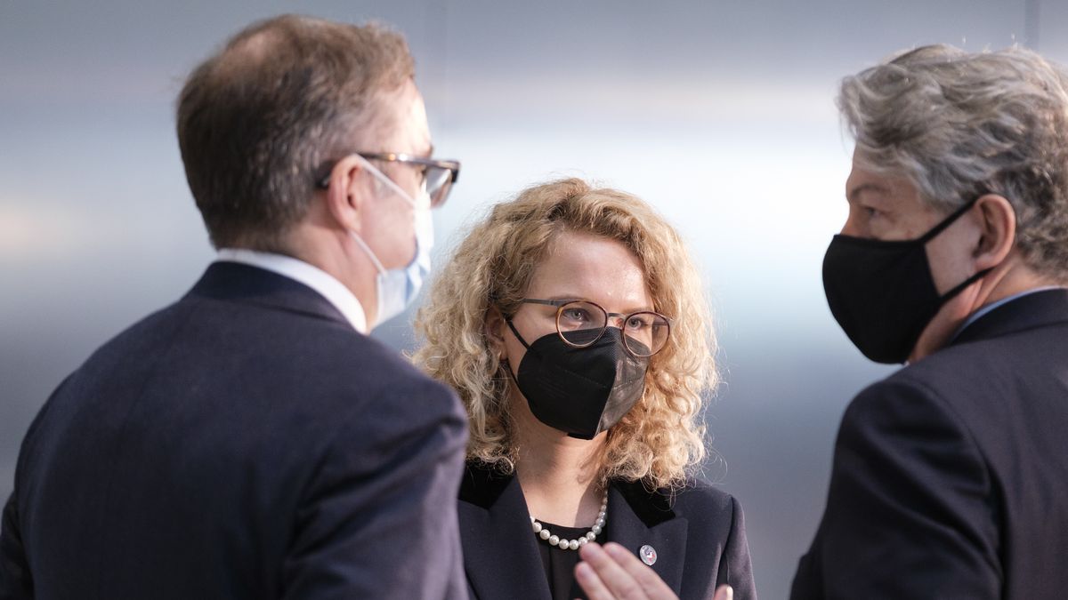 LENS, NORD, FRANCE - FEBRUARY 1: Estonian Minister of Entrepreneurship and Information Technology Andres Sutt (L) is talking with the Lithuanian  Minister for Economy and Innovation Ausrine Armonaite (C) and the EU Commissioner for Internal Market Thierry Breton (R) after a family photo during an EU Informal Competitiveness Ministers meeting in the Louvre-Lens Museum on February 1, 2022 in Lens, France. Ministers will talk about recycling and feedstock. (Photo by Thierry Monasse/Getty Images)