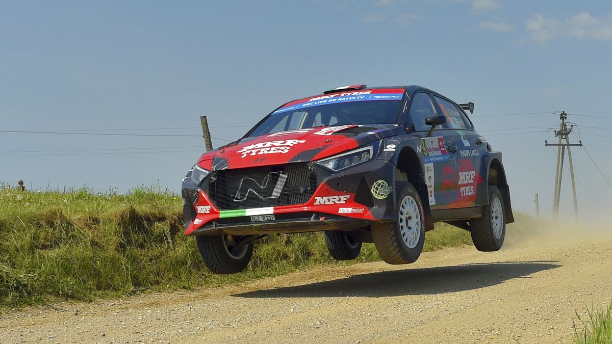 East News / Piotr Płaczkowski / Zaloga Andrea Nucita i Rudy Pollet w Hyundai i20 N podczas OS Markowskie