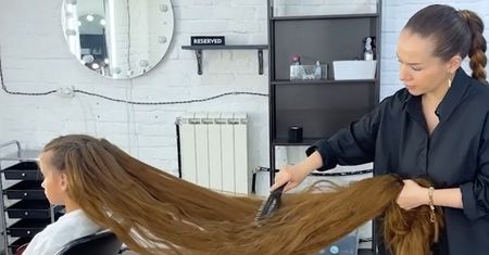 Mała Roszpunka ścięła włosy. Miała dość reklam szamponów