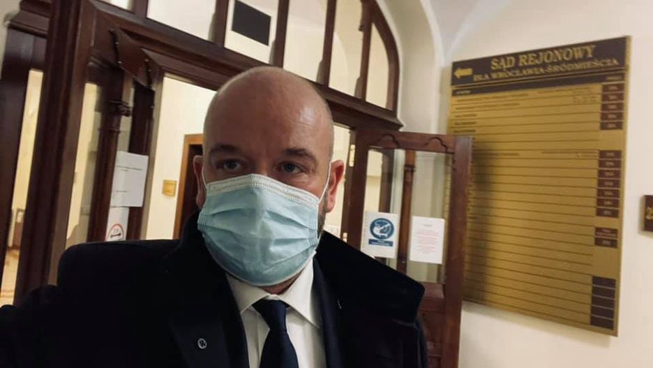 Wrocław. Groził Jackowi Sutrykowi i jego rodzinie śmiercią. Trafi do więzienia