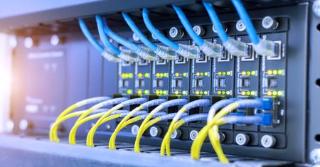 ISP – co oznacza ten skrót i jaka jest rola dostawcy Internetu?