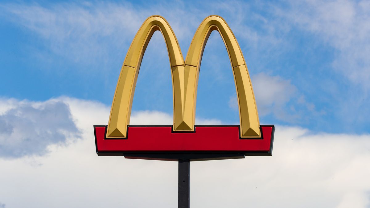 BLOOMSBURG, UNITED STATES - 2022/08/18: The McDonald's logo is seen above the restaurant in Bloomsburg. (Photo by Paul Weaver/SOPA Images/LightRocket via Getty Images)
