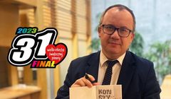 Wojciech Mann zlicytował w Radiu Nowy Świat egzemplarz Konstytucji za ponad 20 tys. złotych