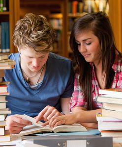 Rodzice wyrzucają ciężką kasę w błoto