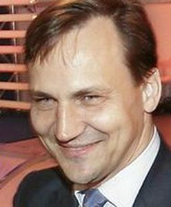 Sikorski chwali się na Twitterze: zwalniamy