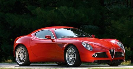 Ruszają dostawy Alfy 8C Competizione