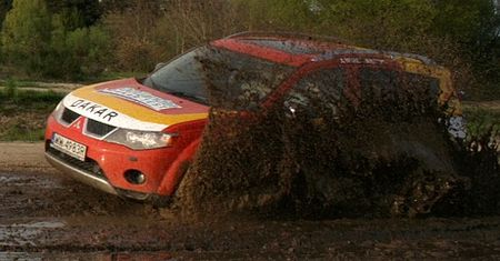 Uciekinier z Dakaru - Mitsubishi Outlander 2.0 DI-D
