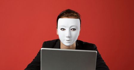 Tych maili nie otwieraj pod żadnym pozorem. Najpopularniejsze oszustwa mailowe w Polsce