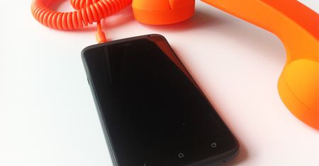 Tajemnicze kody Orange zaczną się od meczu