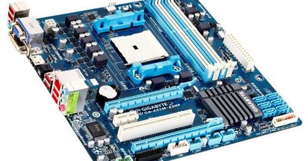 Kolejna płyta główna pod AMD: Gigabyte GA-A55M-S2HP