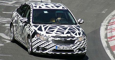 Chevrolet Cruze na zdjęciach szpiegowskich