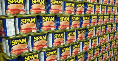 Spam, wszędzie spam. Jak próbują nas oszukać fałszywe e-maile?