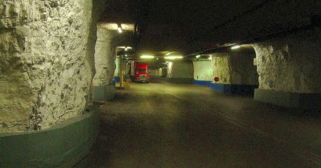 Gigantyczny kompleks jaskiń 50 metrów pod ziemią. Dla tysięcy osób to codzienne miejsce pracy