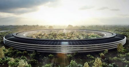 #dziejesiewtechnologii [89]: Siedziba Apple'a, budynek Star Trek i rywal Oculusa