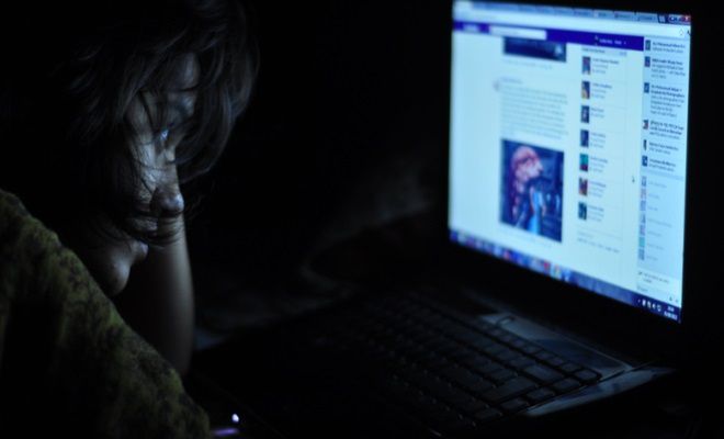 Czy Facebook ma prawo do twoich zdjęć? Wyjaśniamy raz na zawsze