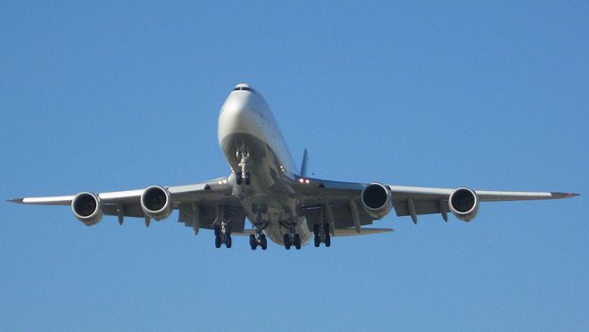 Najdłuższy, pasażerski samolot świata - Boeing 747-800 - pierwszy raz w Polsce