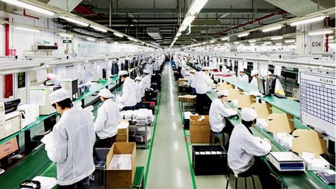 Bójka w zakładach Foxconn: 40 rannych, zawieszono produkcję