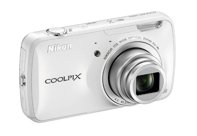 Aparat z Androidem (!) i Wi-Fi: Nikon Coolpix S800c