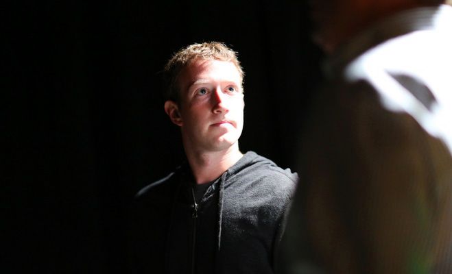 Szef Facebooka, Zuckerberg, to "dyktator największego państwa na świecie"