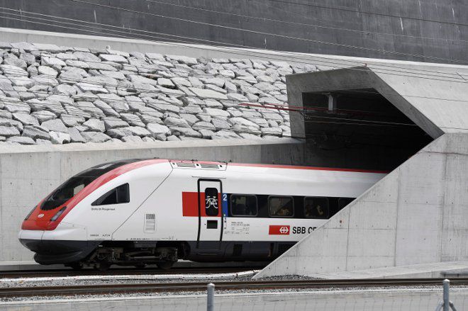 Otwarto najdłuższy tunel kolejowy na świecie. To prawdziwa inżynieria ekstremalna