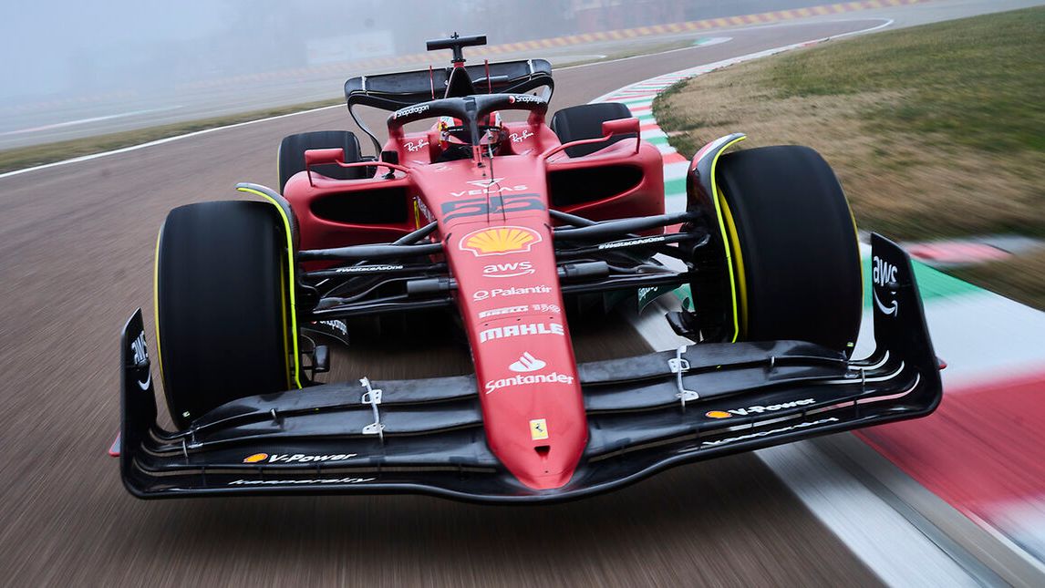 Carlos Sainz za kierownicą Ferrari