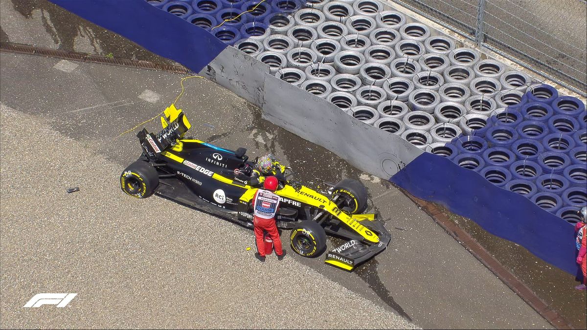 Daniel Ricciardo i rozbite Renault