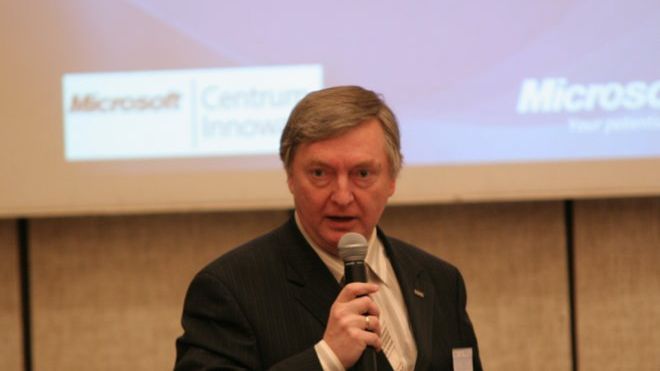 Dr Wiesław Paluszyński - członek rady Polskiej Izby Informatyki i Telekomunikacji