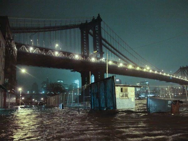 Co najmniej czternaście osób zabiła Sandy w Nowym Jorku