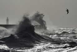 Wichura Doris paraliżuje transport kolejowy i lotniczy
