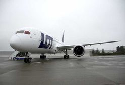 W Warszawie wylądował polski Dreamliner - pierwszy taki samolot w Europie