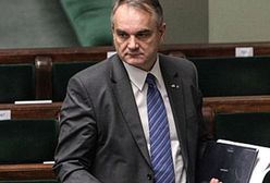 Waldemar Pawlak pożegnał się z gestem. Premie dla pracowników