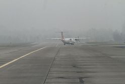 Gęsta mgła utrudnia prace krakowskiego lotniska